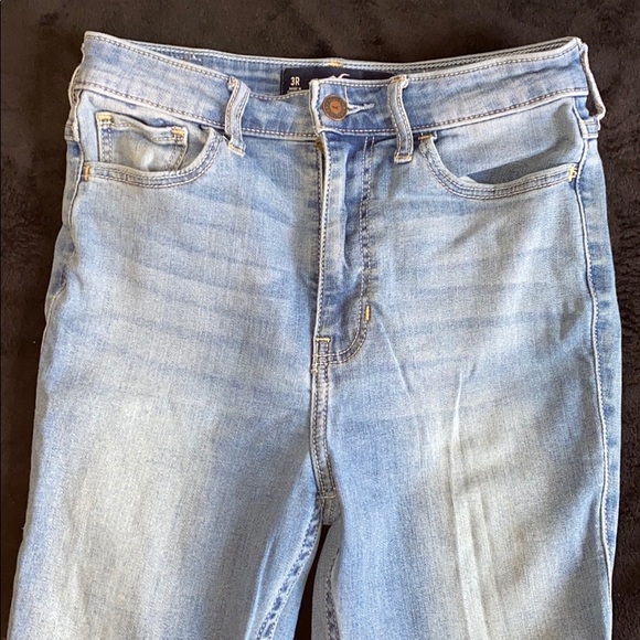 Hollister Jeans - Picture 2 of 3